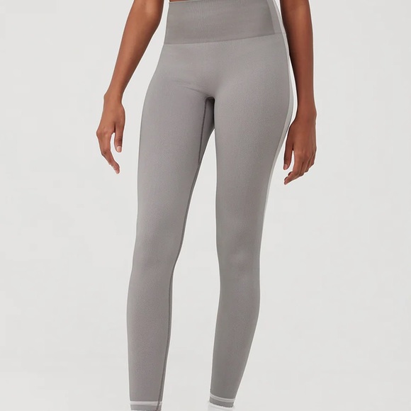 Outdoor Voices Seamless Smooth 7/8 Legging - Picture 4 of 4